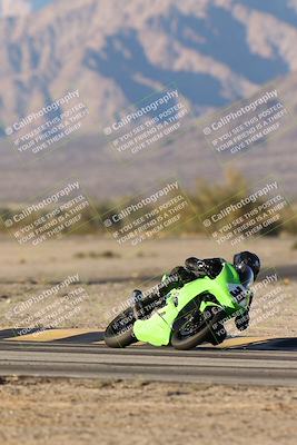 media/Dec-07-2025-CVMA (Sun) [[3e7d2de5dc]]/Race 18-Formula Twins-Formula 40 UL/